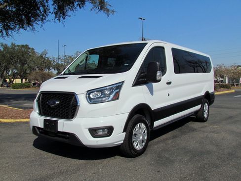 Used 2023 Ford Transit 350 XLT image 2