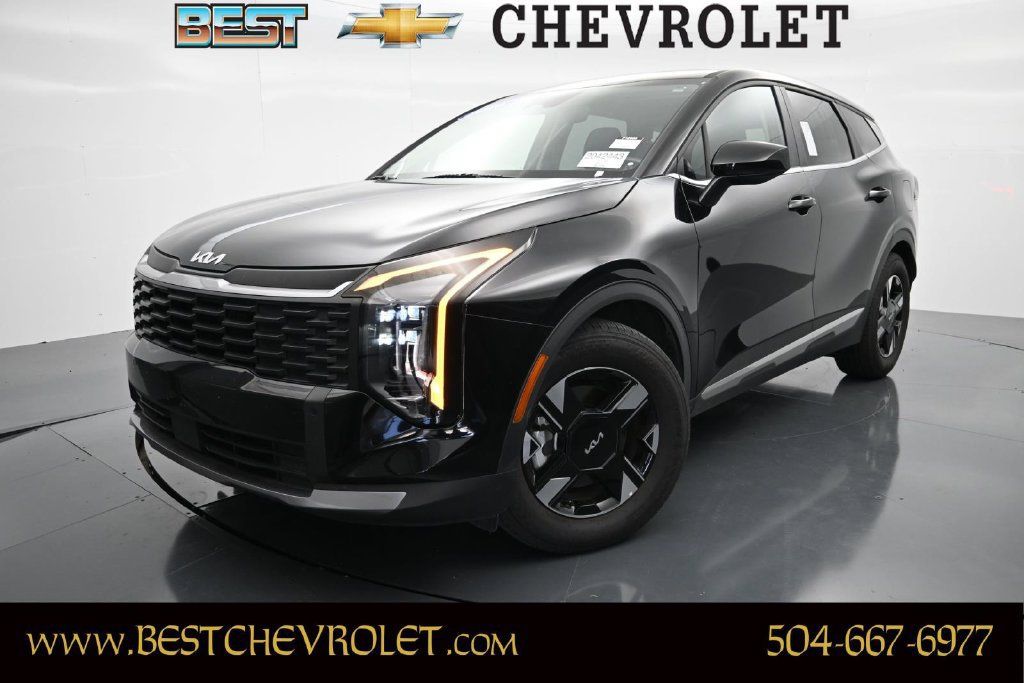 Used 2026 Kia Sportage LX FWD image 1