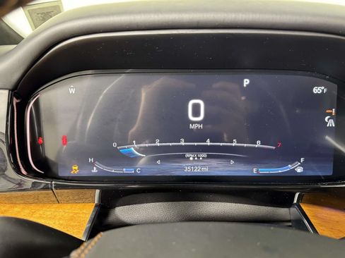 Used 2022 Jeep Grand Wagoneer Series III AWD/4WD image 3