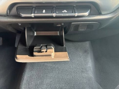 Used 2019 Chevrolet Silverado 1500 LT AWD/4WD image 29