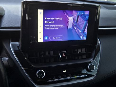 Certified 2024 Toyota Corolla Cross LE image 14