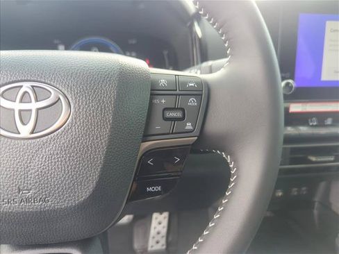 Used 2026 Toyota Camry SE w/ Convenience Package FWD image 16