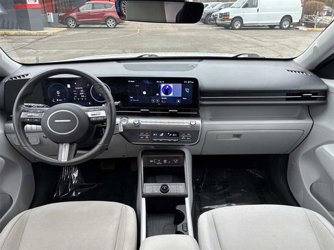 Used 2024 Hyundai Kona SEL w/ Convenience Package image 16