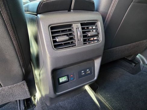 Certified 2023 Nissan Rogue SL w/ SL Premium Package FWD image 16