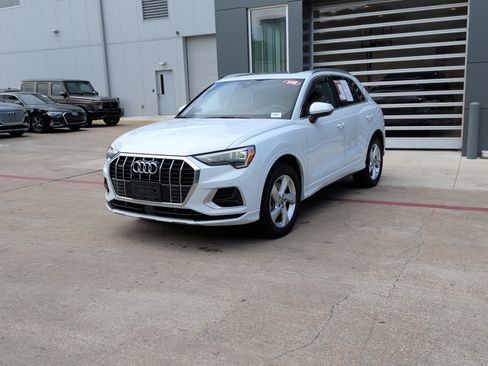 Used 2019 Audi Q3 2.0T Premium AWD/4WD image 5