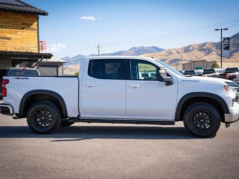 Used 2022 Chevrolet Silverado 1500 LT w/ Work Truck Package image 7