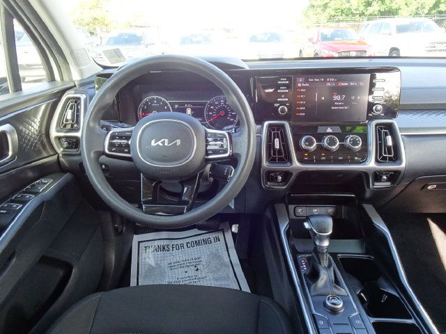 Used 2023 Kia Sorento LX FWD image 22
