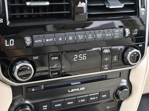Used 2023 Lexus GX 460 Luxury AWD/4WD image 22