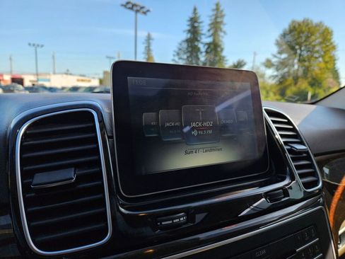 Used 2017 Mercedes-Benz GLE 350 GLE 350 w/ Premium 1 Package image 21