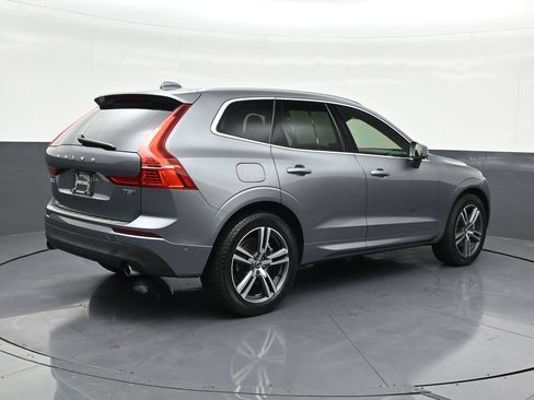 Used 2019 Volvo XC60 T8 Momentum w/ Premium Package AWD/4WD image 5
