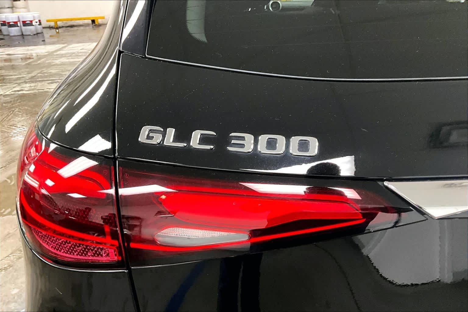 Used 2023 Mercedes-Benz GLC 300 4MATIC image 33