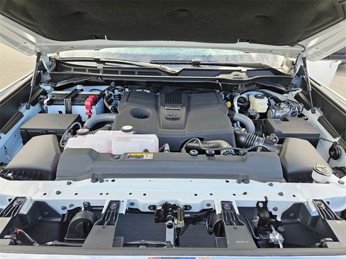Certified 2026 Toyota Tundra SR5 image 25