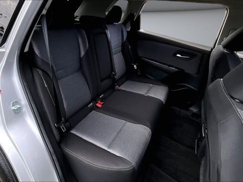 Used 2023 Nissan Rogue SV AWD/4WD image 24