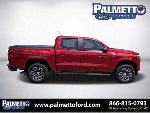 Used 2024 Chevrolet Colorado LT w/ LT Convenience Package III RWD image 2