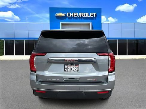 Used 2024 GMC Yukon XL AT4 w/ Technology Package AWD/4WD image 4