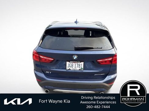 Used 2022 BMW X1 xDrive28i w/ Convenience Package AWD/4WD image 5