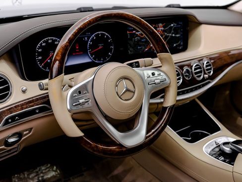 Used 2019 Mercedes-Benz S 560 4MATIC Sedan image 17