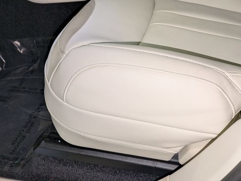 New 2026 Land Rover Range Rover SE AWD/4WD image 14