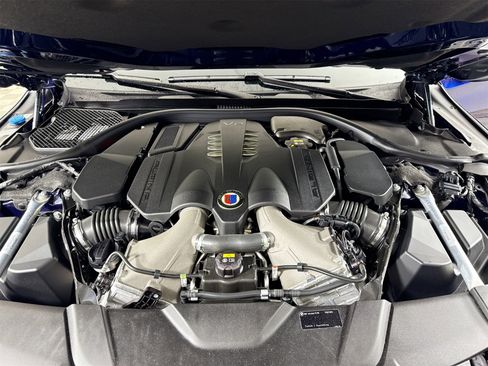 Used 2022 BMW ALPINA B7 xDrive image 21