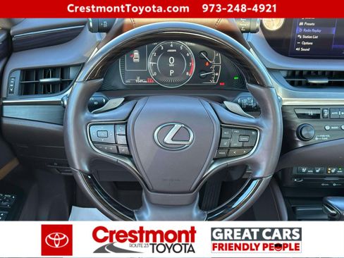 Used 2020 Lexus ES 350 w/ Premium Package image 11