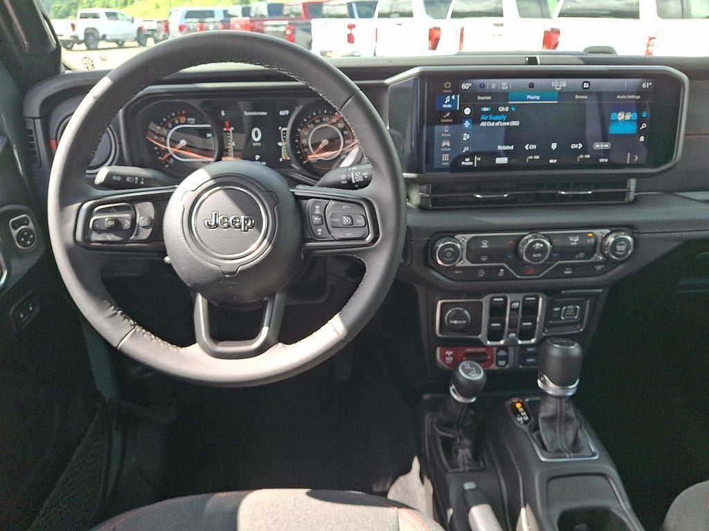 Used 2026 Jeep Gladiator Rubicon AWD/4WD image 11