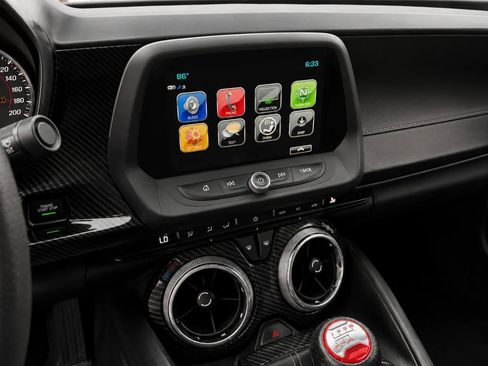 Used 2017 Chevrolet Camaro SS RWD image 15