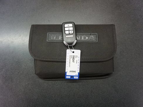 Used 2022 Honda Pilot Touring image 22