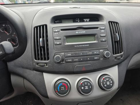 Used 2007 Hyundai Elantra Sedan FWD image 8