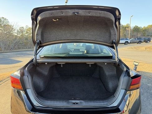 Used 2024 Nissan Altima 2.5 SV image 32