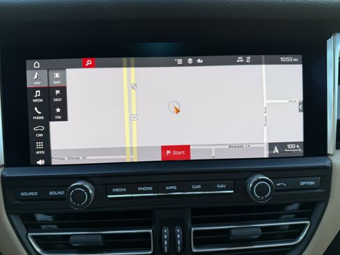 Certified 2020 Porsche Macan image 28