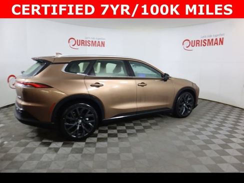 Used 2025 Toyota Crown Signia w/ Advanced Technology Package image 12