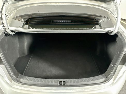 Used 2020 Toyota Corolla LE FWD image 27