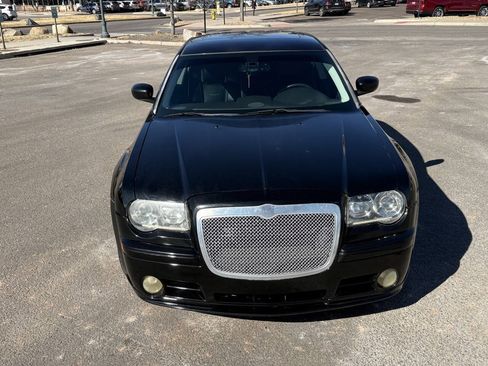 Used 2010 Chrysler 300 SRT8 w/ SRT Option Group II RWD image 4