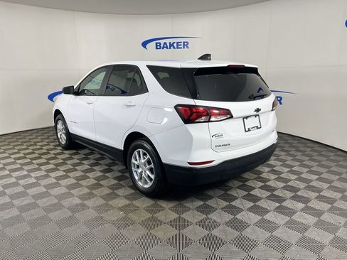 Used 2024 Chevrolet Equinox LS w/ LS Convenience Package image 7