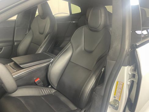 Used 2023 Tesla Model S Standard Range image 25