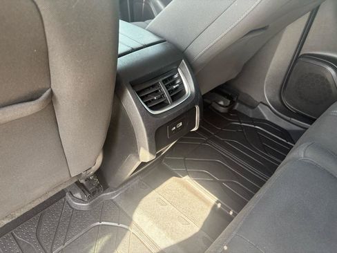 Used 2020 Chevrolet Blazer LT FWD image 32