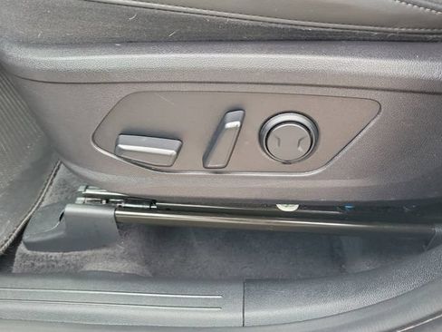 Used 2024 Kia Sorento S FWD image 14