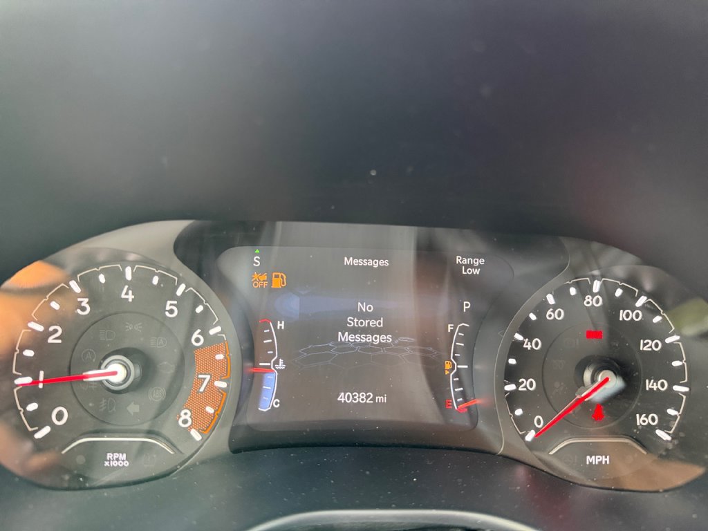 Used 2025 Jeep Compass Limited AWD/4WD image 13