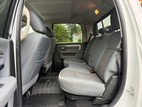 Used 2018 RAM 1500 Big Horn AWD/4WD image 29