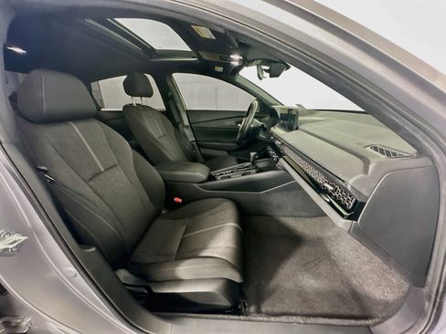 Used 2023 Honda Accord Sport image 29