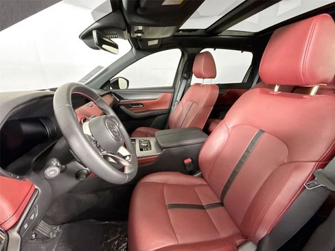 Certified 2025 MAZDA CX-70 3.3 Turbo S w/ Premium Package image 3