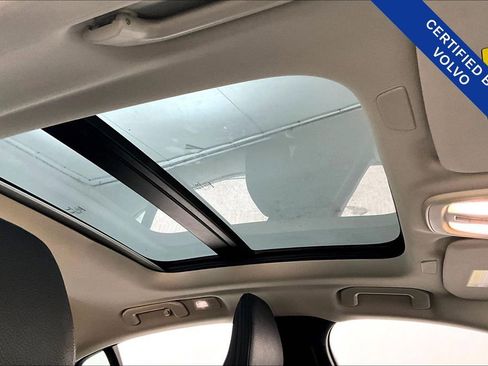 Certified 2024 Volvo S60 B5 Plus image 22