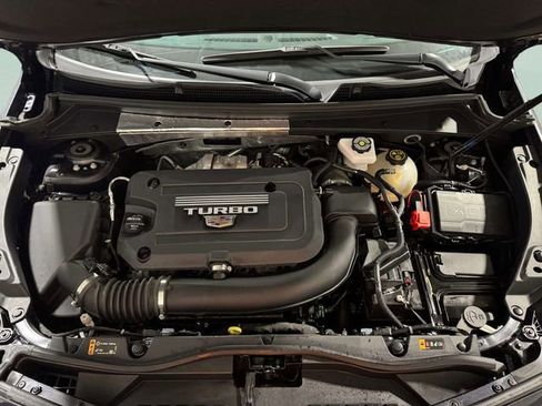 Used 2023 Cadillac XT4 Luxury w/ LPO, Onyx Lite Package image 26