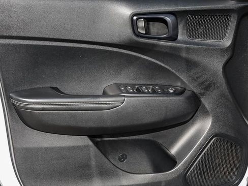 Certified 2023 Hyundai Venue Limited image 24