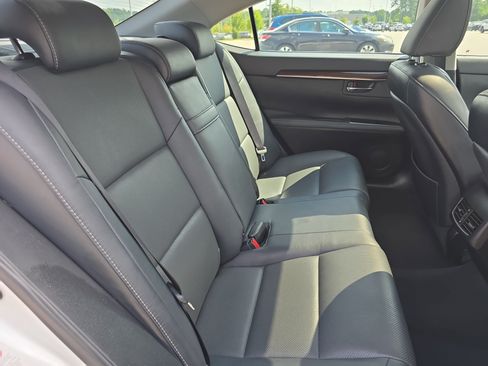 Used 2017 Lexus ES 350 w/ Premium Package FWD image 12