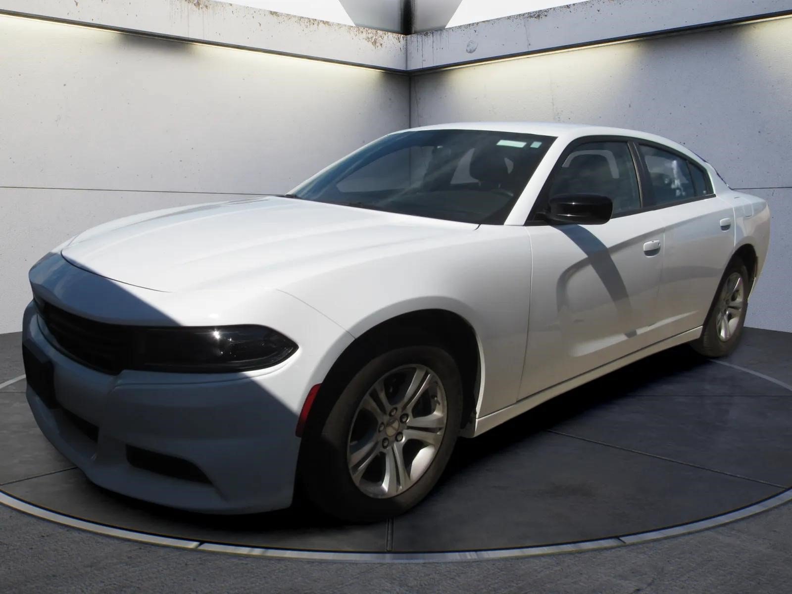 Used 2023 Dodge Charger SXT RWD image 1