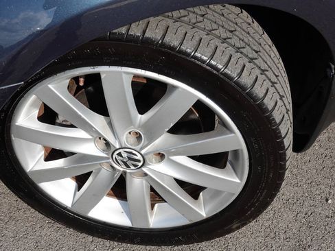 Used 2011 Volkswagen Golf TDI w/ Cold Weather Pkg FWD image 33