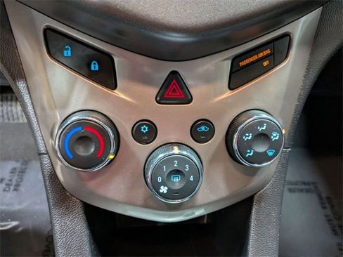 Certified 2016 Chevrolet Sonic LT image 19