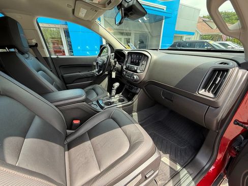 Used 2022 GMC Canyon AT4 w/ Driver Alert Package AWD/4WD image 37