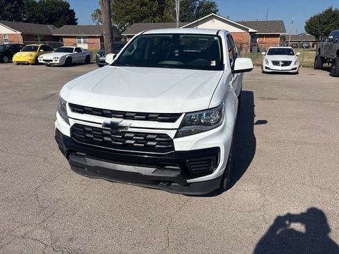 Used 2021 Chevrolet Colorado W/T w/ Custom Special Edition AWD/4WD image 5